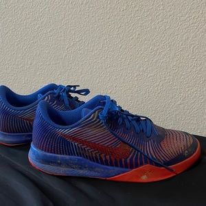 Kobe Bryant basketball shoes red and blue boys 6.5 y